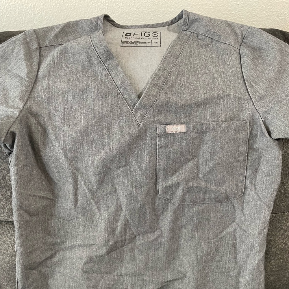 Graphite XS/P FIGS Scrub set